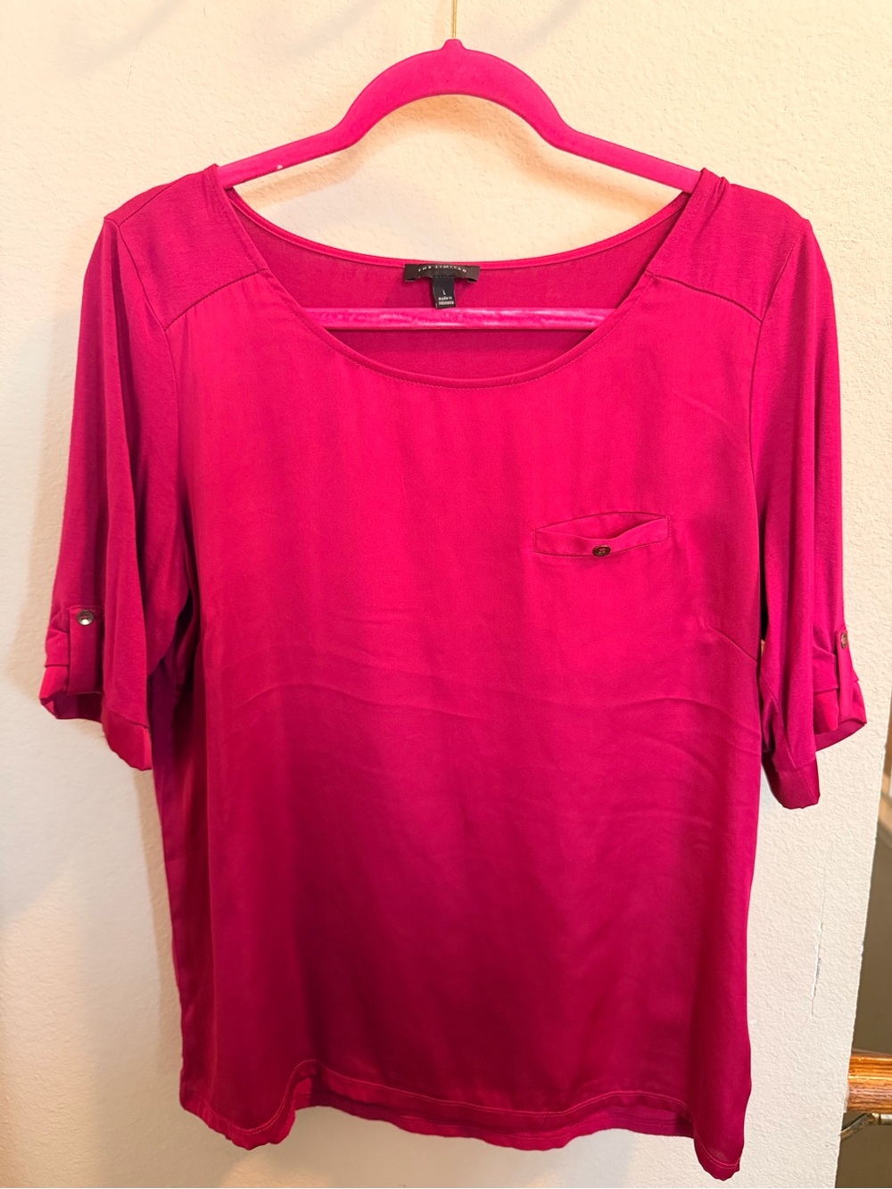 The Limited Women's Fuchsia Short Sleeve Scoop Neck Tee
